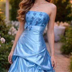 Vintage Gunne Sax by Jessica McClintock strapless ball gown/prom dress